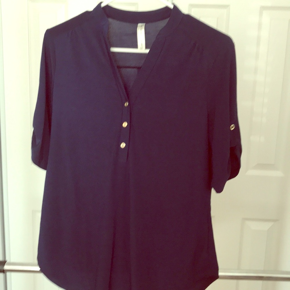3/4 length navy shirt